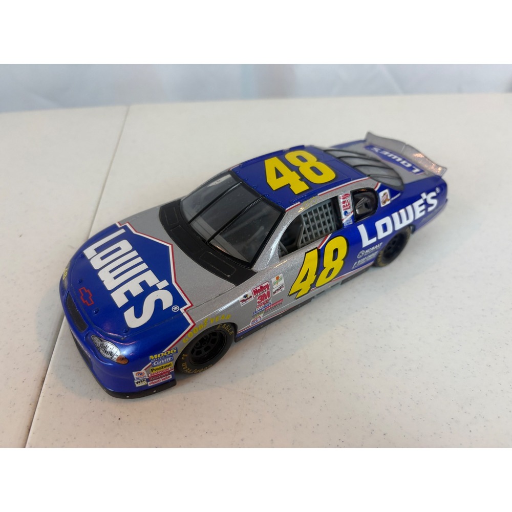 Jimmie Johnson 48 Lowe's Chevrolet Monte Carlo 1:24 Diecast NASCAR Race Car Blue